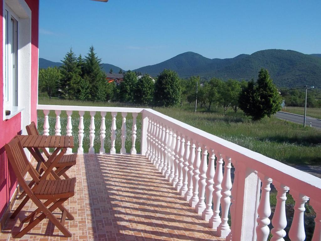 House Rapo Hotel Korenica Exterior photo